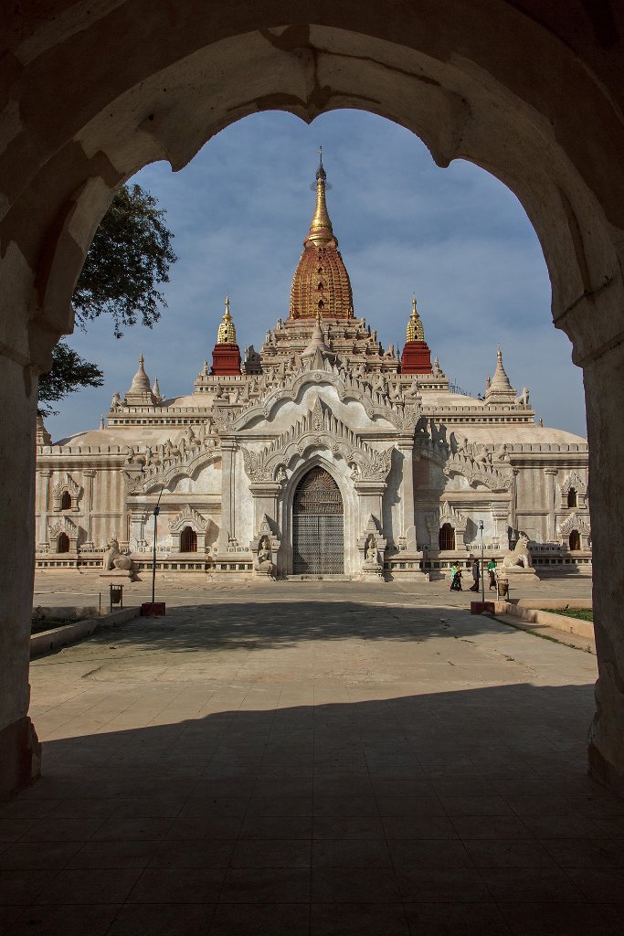 08-Ananda temple.jpg